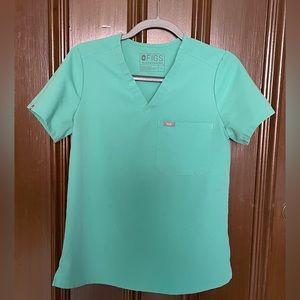 Figs Scrubs Catarina Top, Size Small, Surgical green
